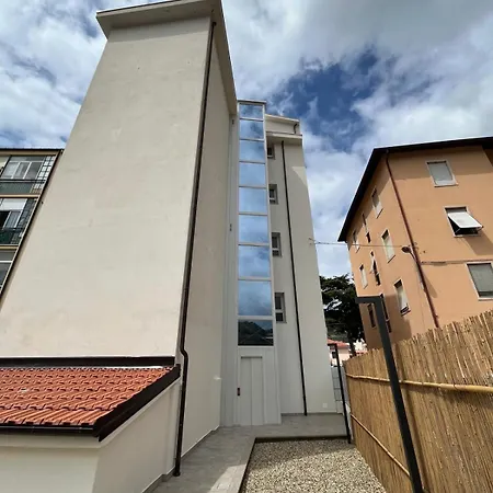 Ponente Blue Appartamenti, 7 아르마 디 타지아